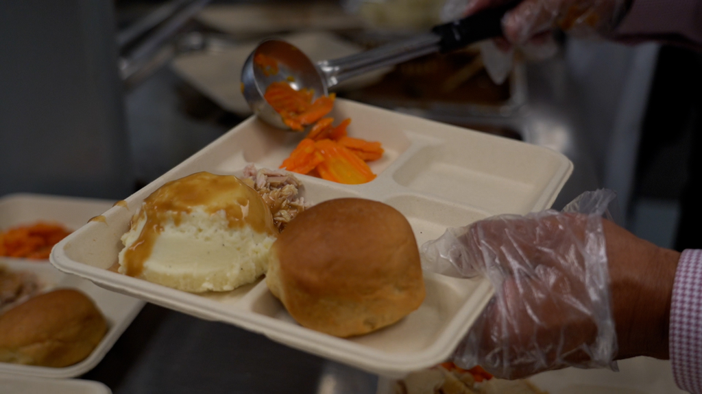 Image of a Thanksgiving meal on a school tray