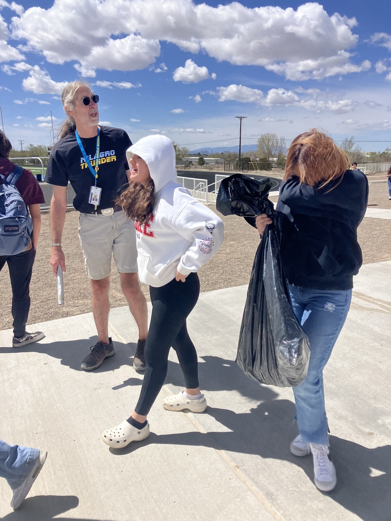 Teachers joined students during the clean up!